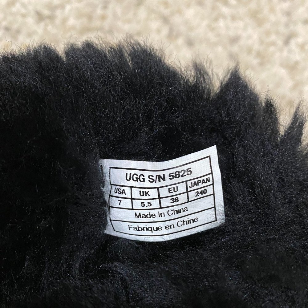 Medium Height UGG Boots - Picture 2 of 9